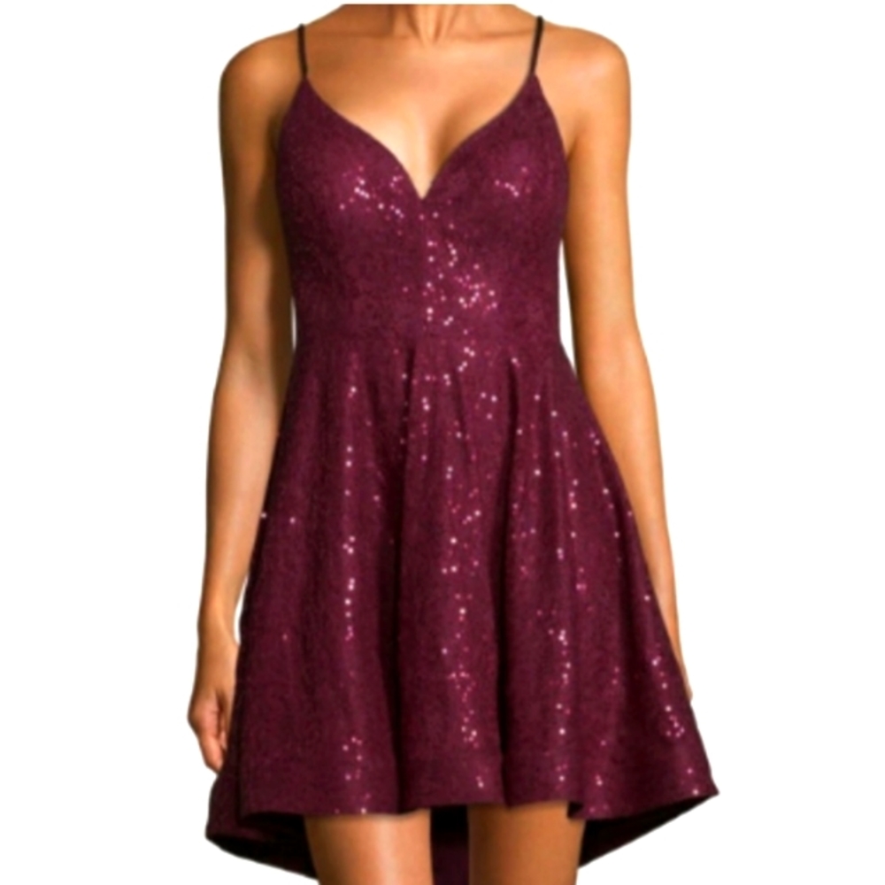 Dazzling Red Wine Sequined Mini Cocktail dress by B. Smart. Size 3 S